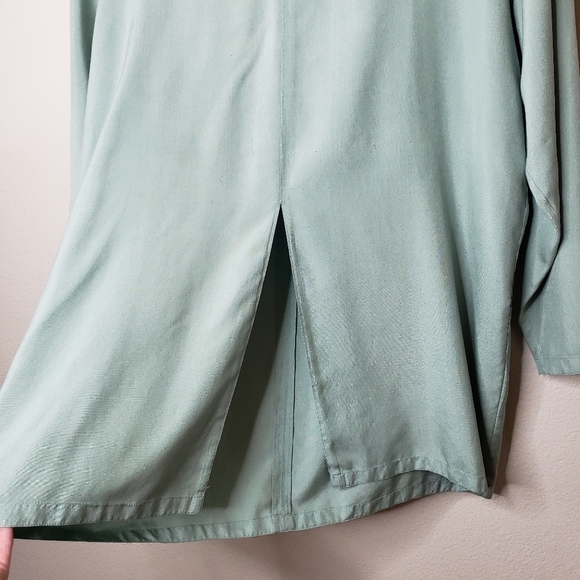 GO SILK Long Sleeve Seafoam Mint green long sleeve - Picture 4 of 9